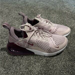 Nike Women's Pink/Mauve Air Max 270 Sneakers